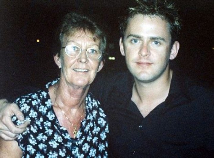 Scott Mills mother